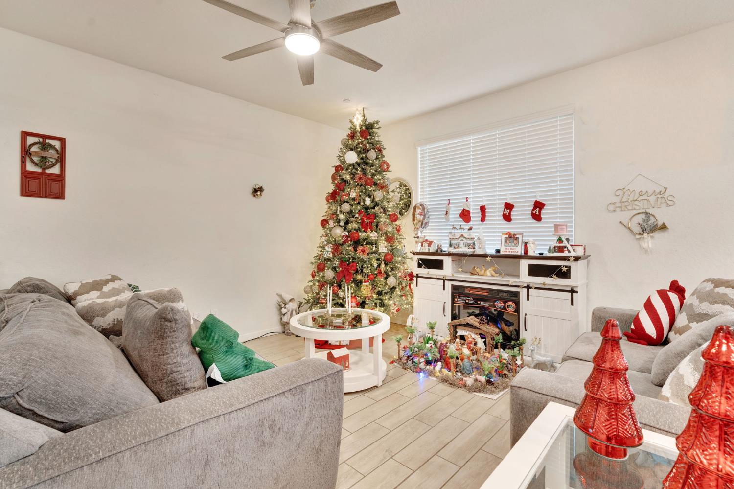 6377 E Meritage Dr, Fresno, CA 93727