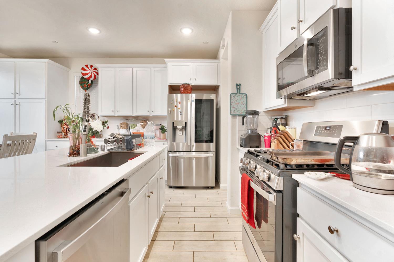 6377 E Meritage Dr, Fresno, CA 93727