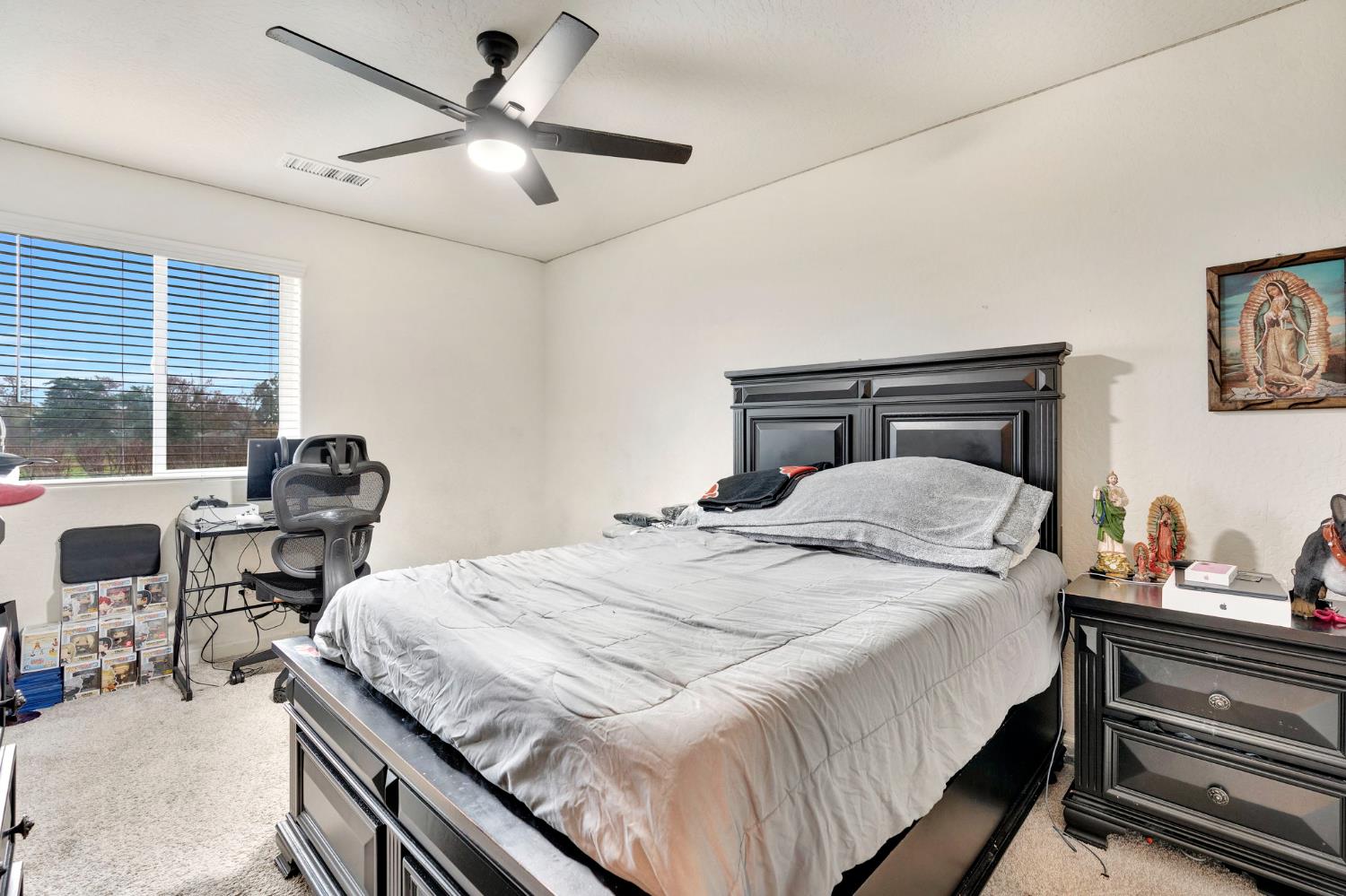 6377 E Meritage Dr, Fresno, CA 93727