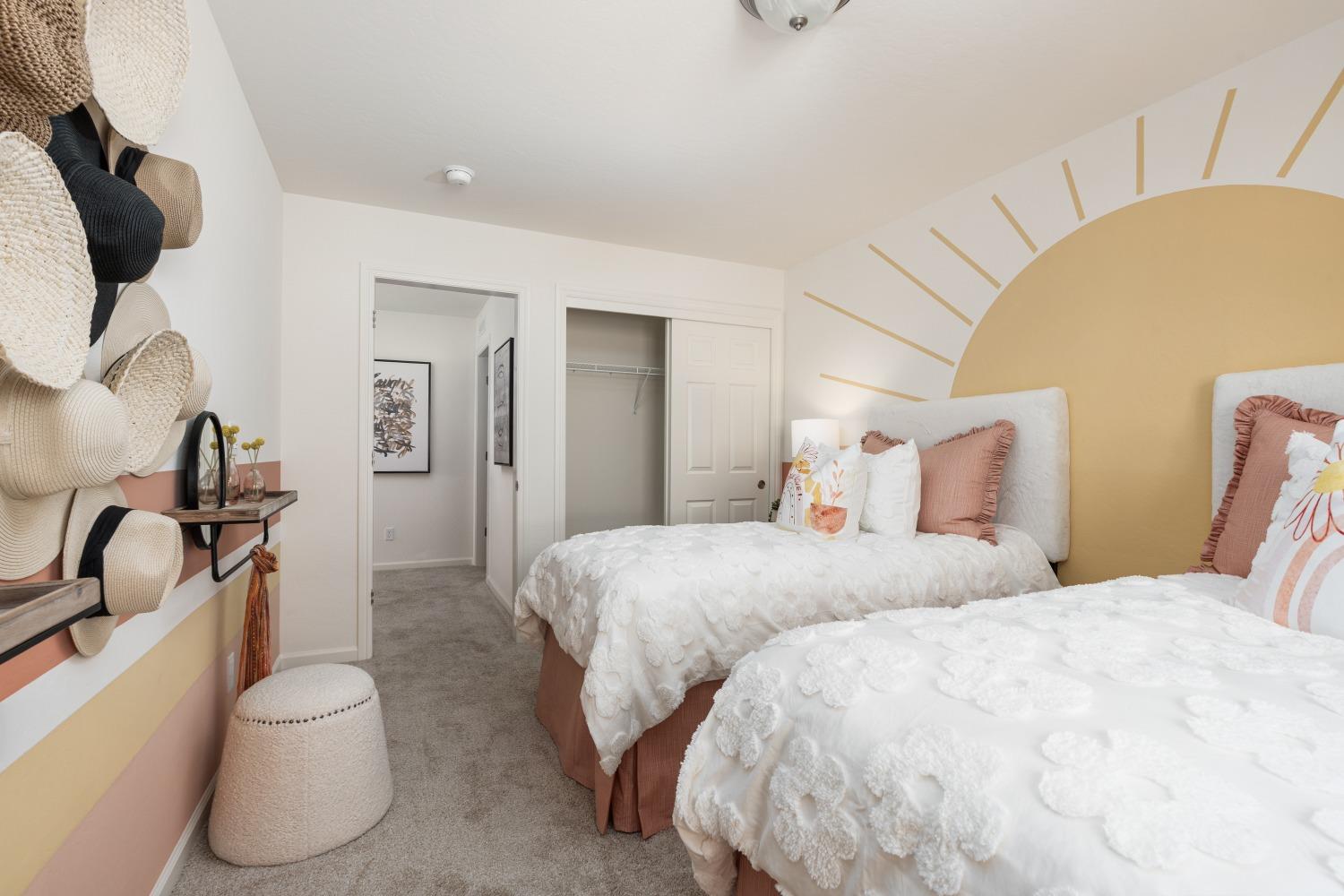 6536 E Blushing Dr, Fresno, CA 93727