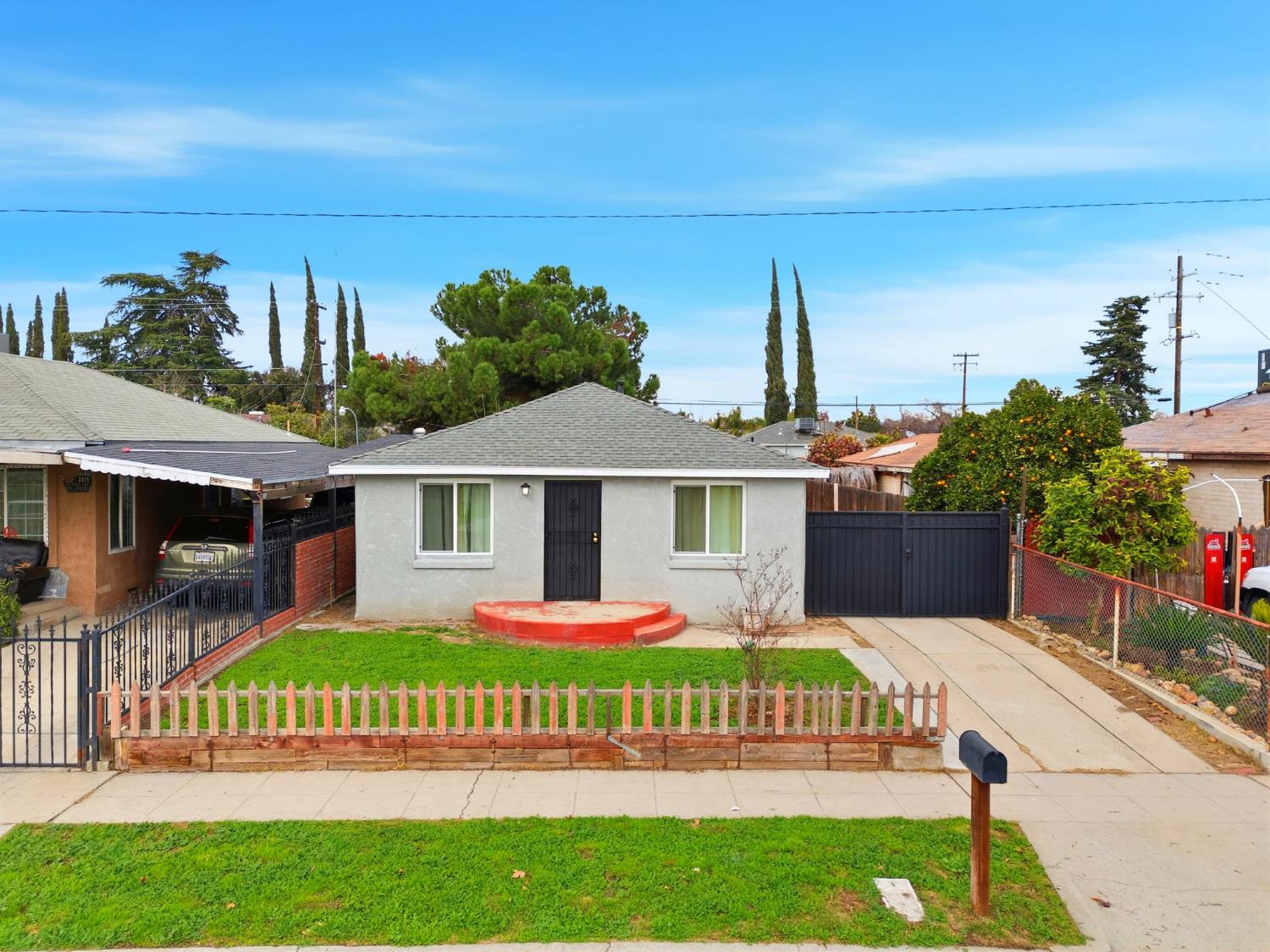 3485 E Clay Ave, Fresno, CA 93702