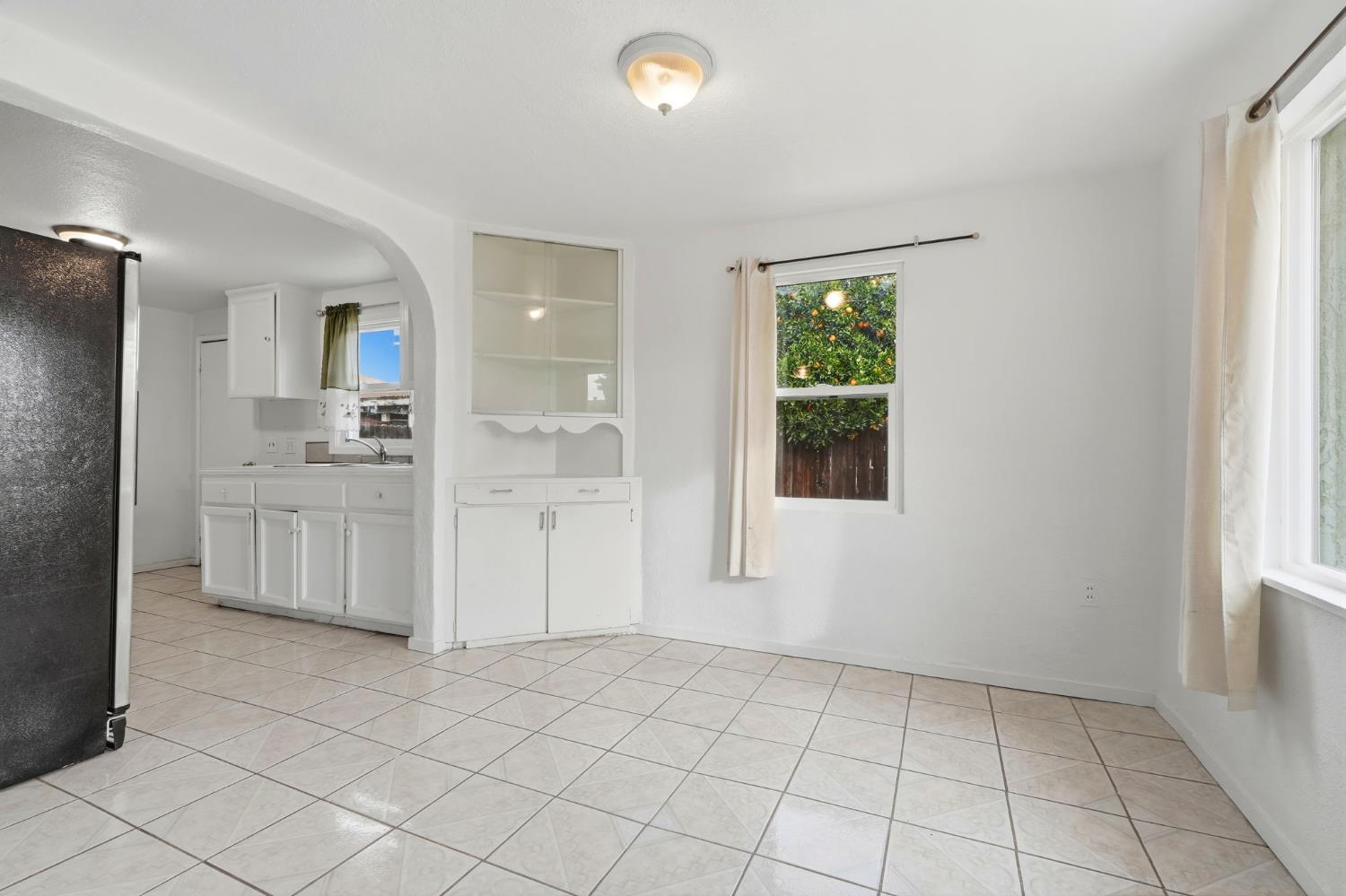 3485 E Clay Ave, Fresno, CA 93702