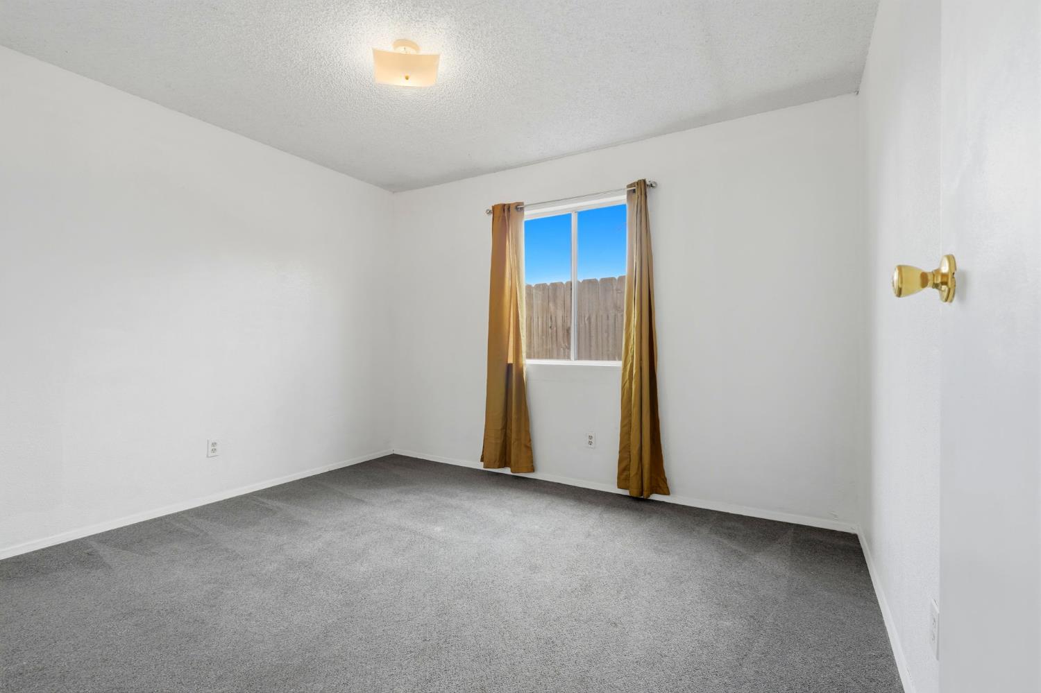 3485 E Clay Ave, Fresno, CA 93702