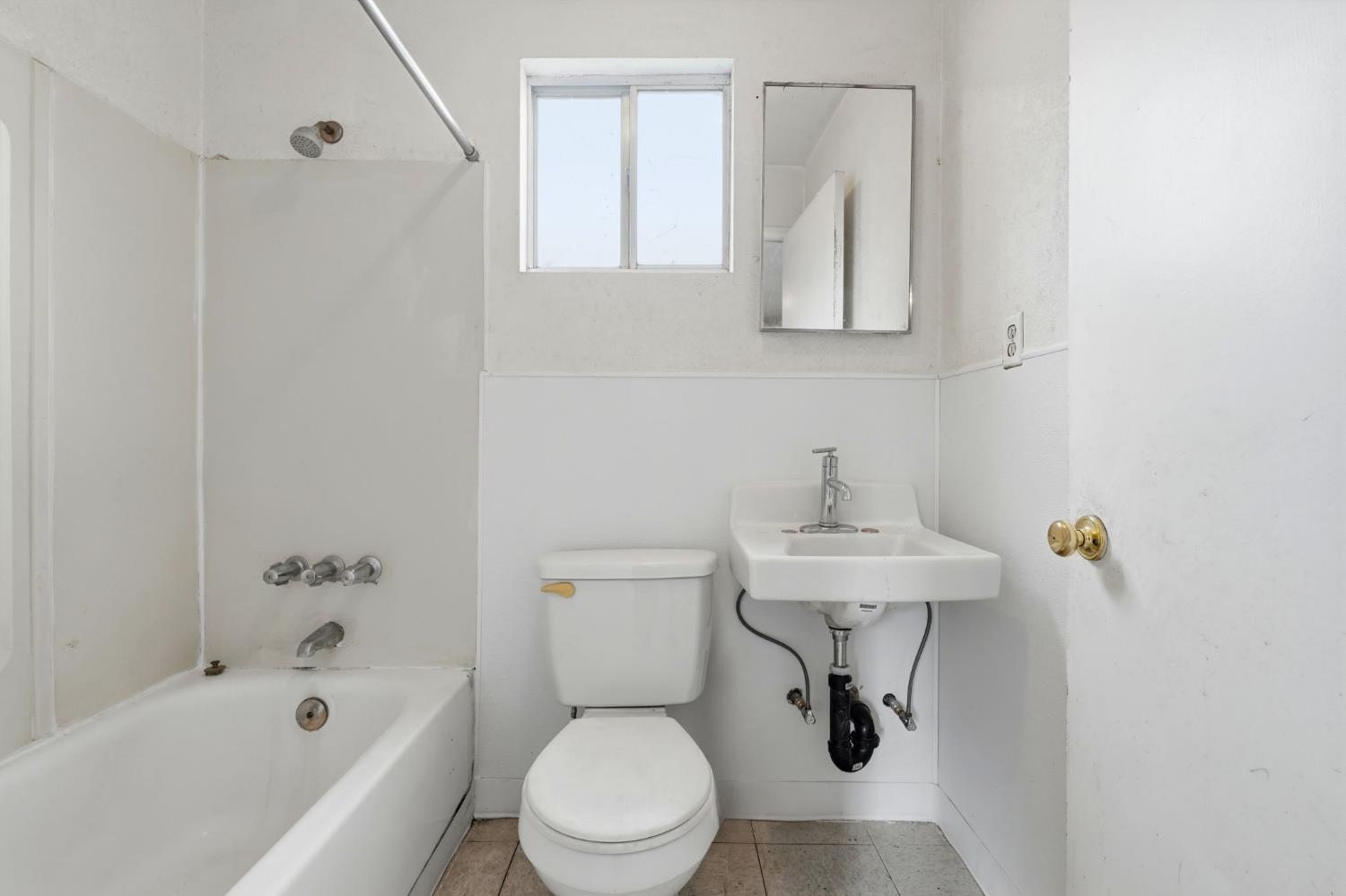 3485 E Clay Ave, Fresno, CA 93702