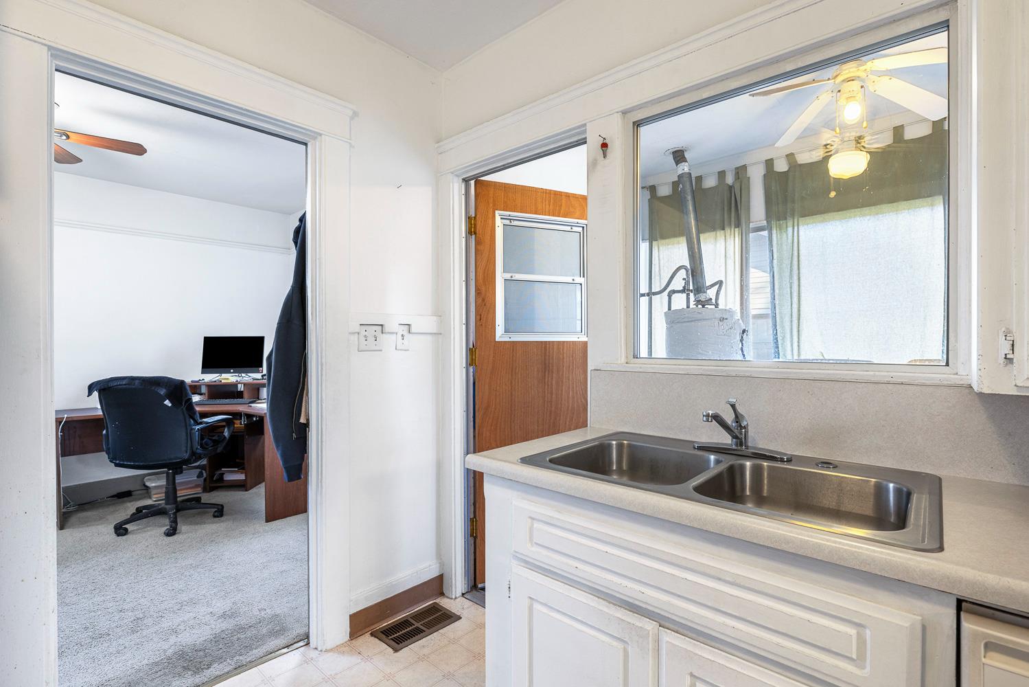 2766 Lee St, Selma, CA 93662