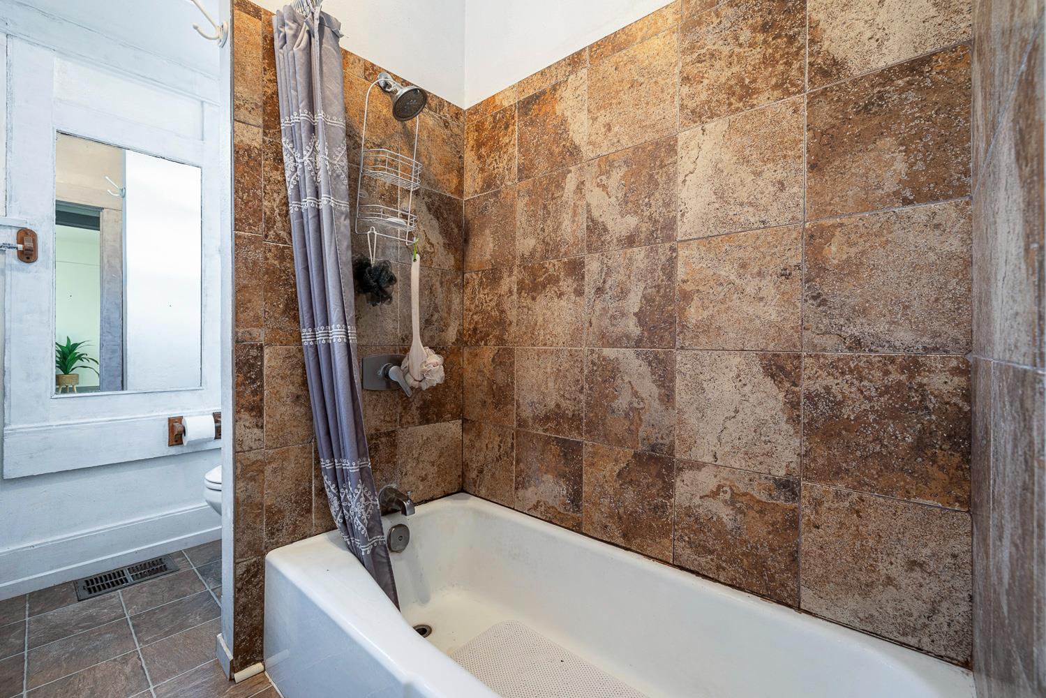 2766 Lee St, Selma, CA 93662