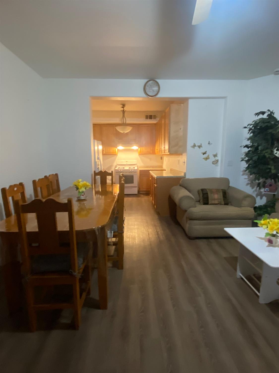 2244 N Thompson Ave, Reedley, CA 93654