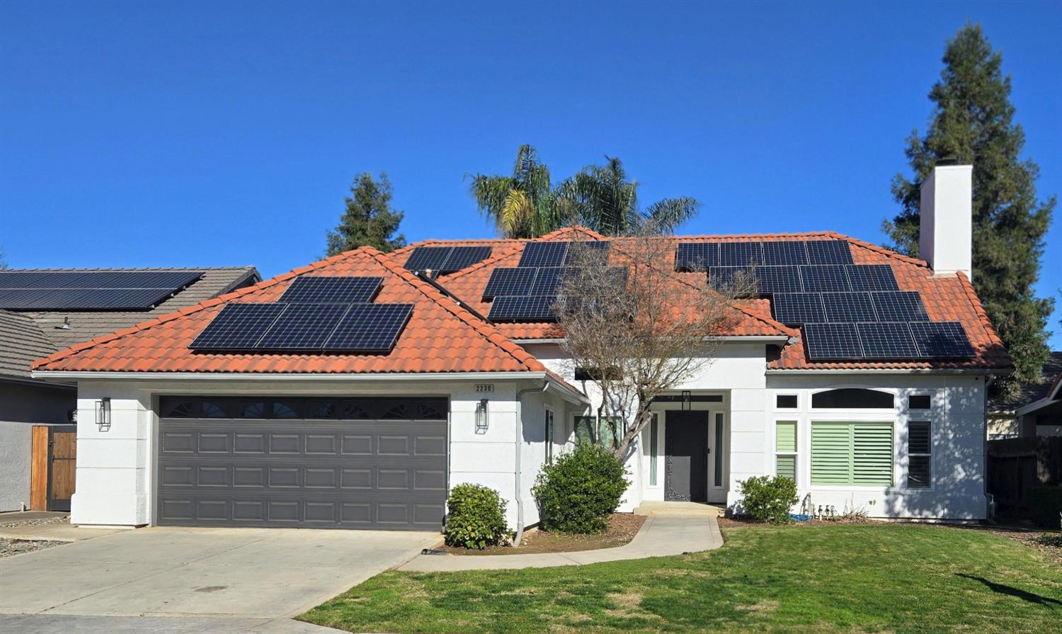 2230 E Ryan Ave, Fresno, CA 93720