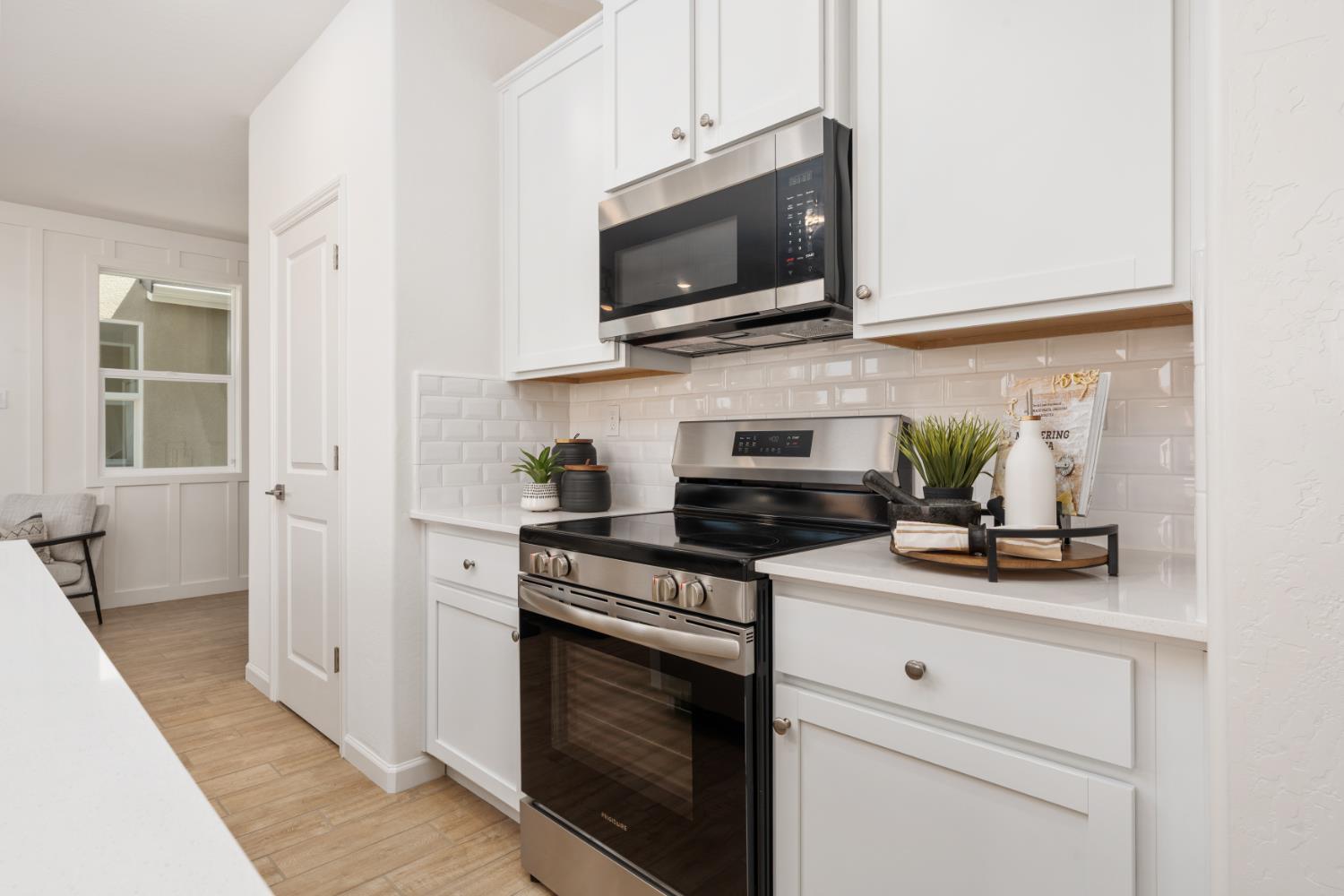 2077 N Wagon Ln, Clovis, CA 93619