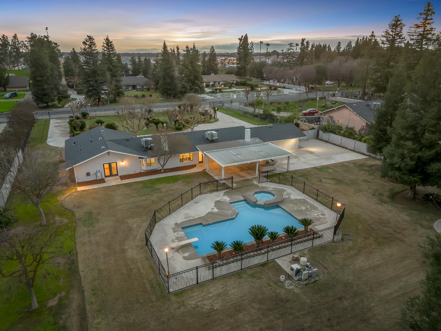 7284 W Rialto Ave, Fresno, CA 93723