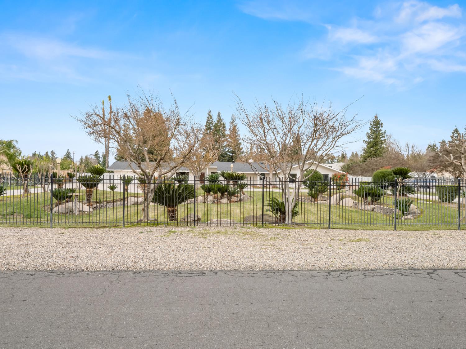 7284 W Rialto Ave, Fresno, CA 93723