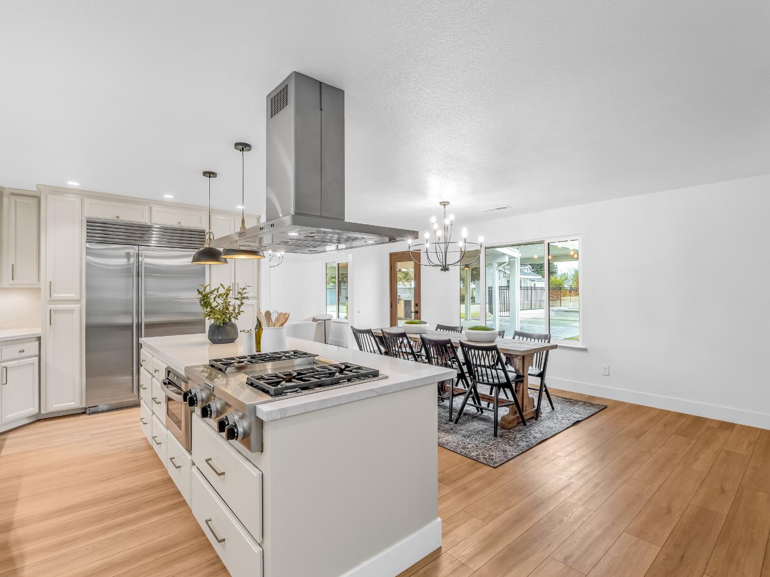 7284 W Rialto Ave, Fresno, CA 93723