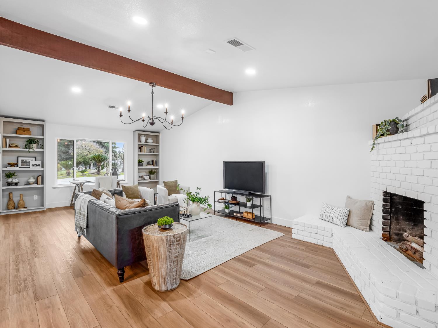 7284 W Rialto Ave, Fresno, CA 93723