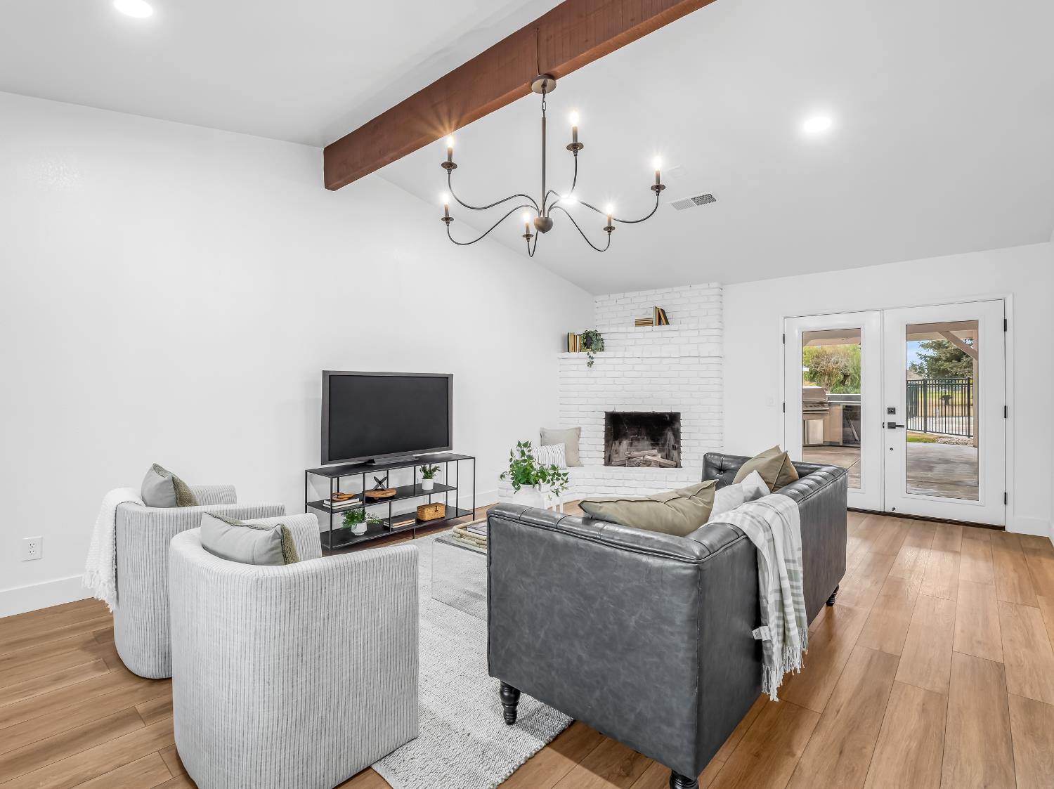 7284 W Rialto Ave, Fresno, CA 93723