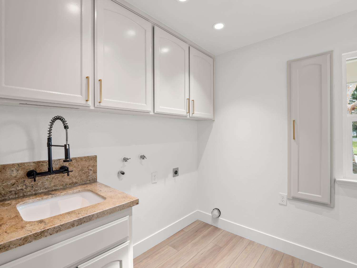 7284 W Rialto Ave, Fresno, CA 93723