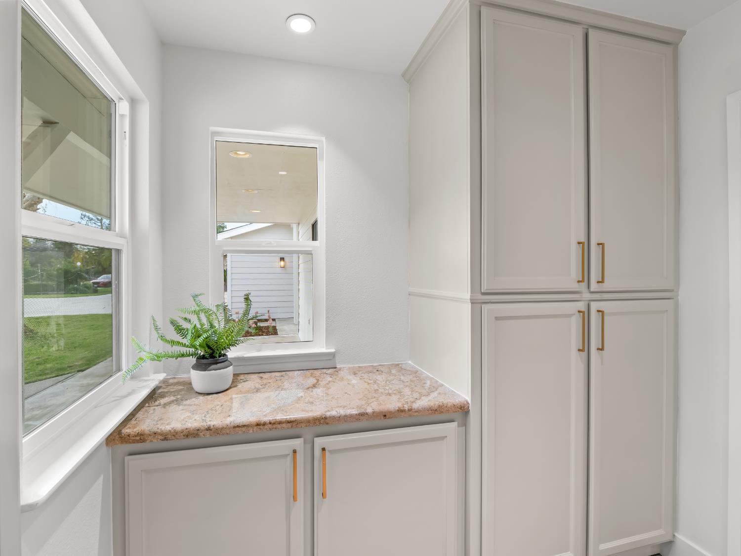 7284 W Rialto Ave, Fresno, CA 93723