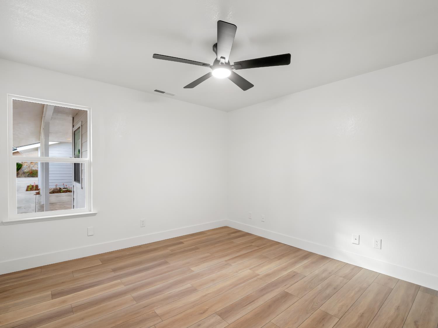 7284 W Rialto Ave, Fresno, CA 93723