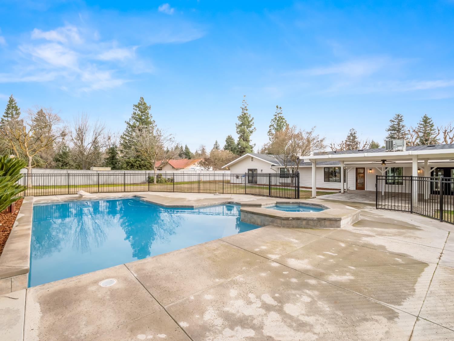 7284 W Rialto Ave, Fresno, CA 93723