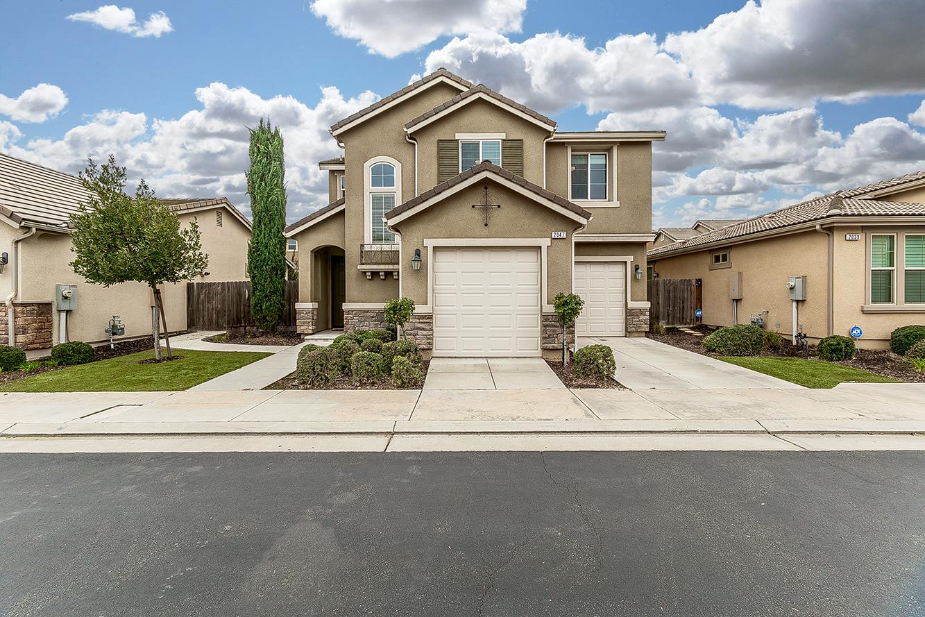 2047 E Makenna Dr, Fresno, CA 93730