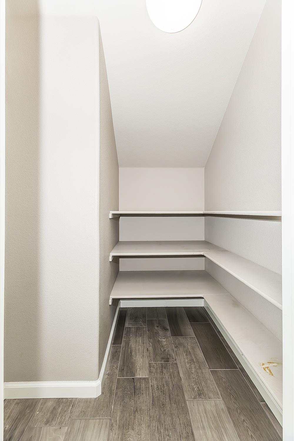 2047 E Makenna Dr, Fresno, CA 93730