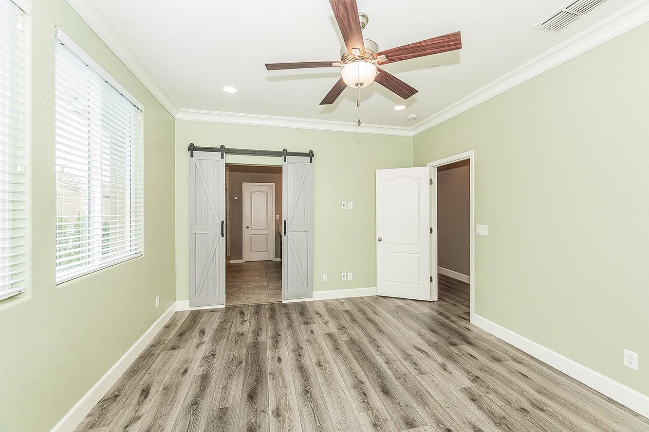 2047 E Makenna Dr, Fresno, CA 93730