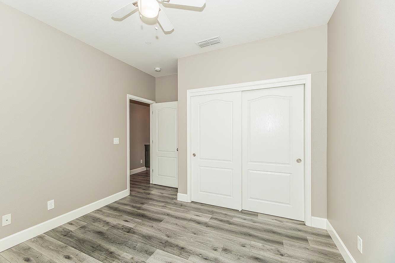 2047 E Makenna Dr, Fresno, CA 93730