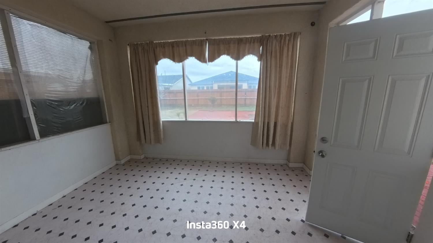 3935 E Myrtle Ave, Visalia, CA 93292