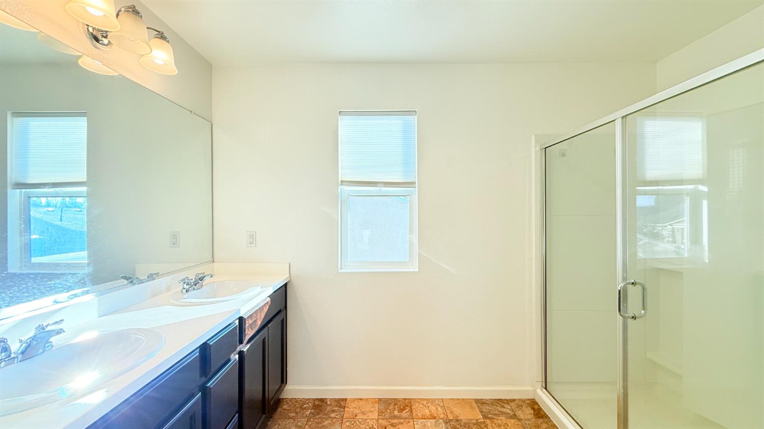 3935 E Myrtle Ave, Visalia, CA 93292