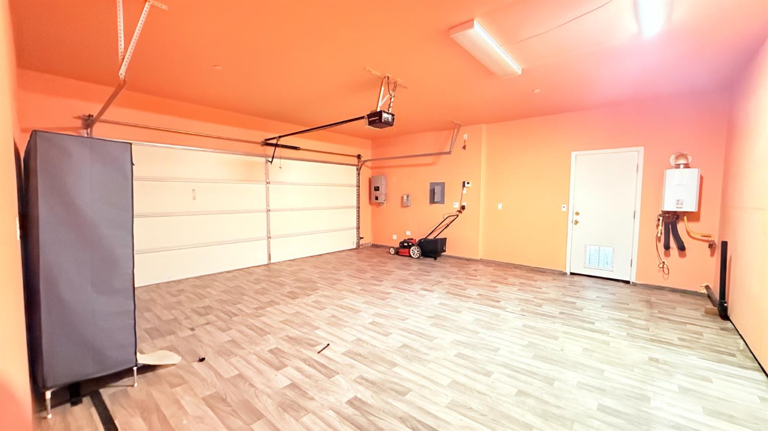 3935 E Myrtle Ave, Visalia, CA 93292