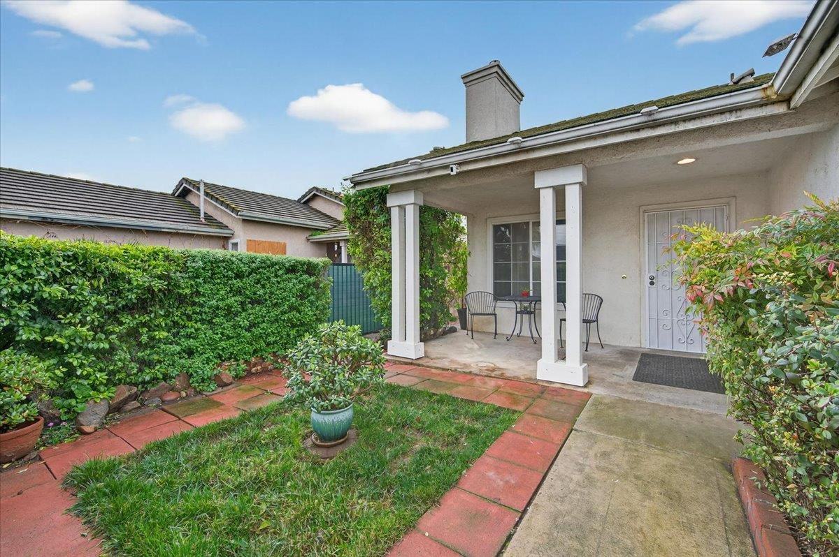 5593 W Norwich Ave, Fresno, CA 93722