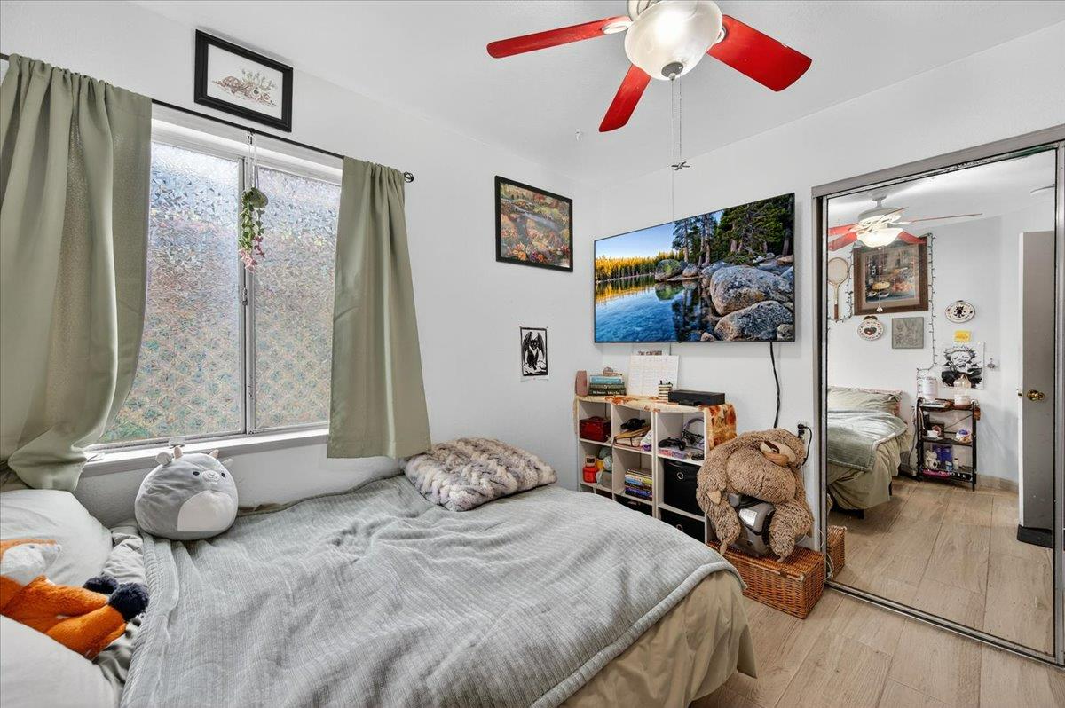 5593 W Norwich Ave, Fresno, CA 93722