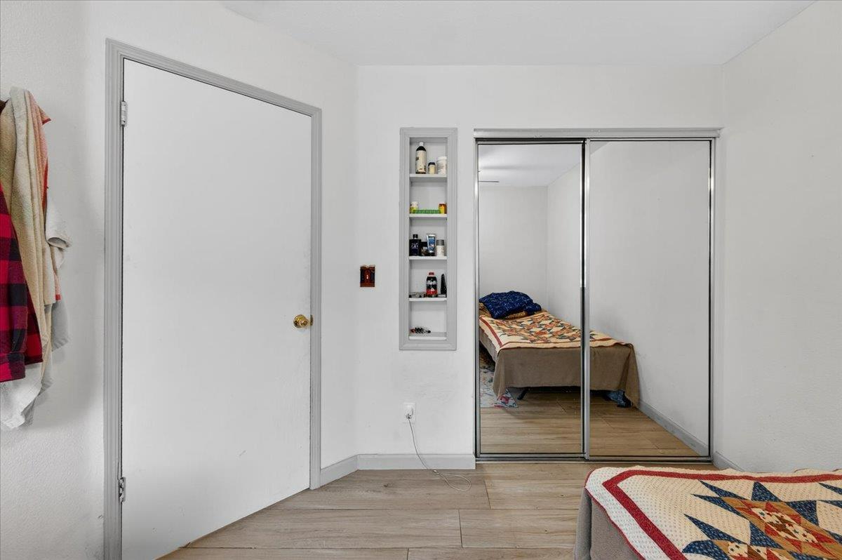 5593 W Norwich Ave, Fresno, CA 93722