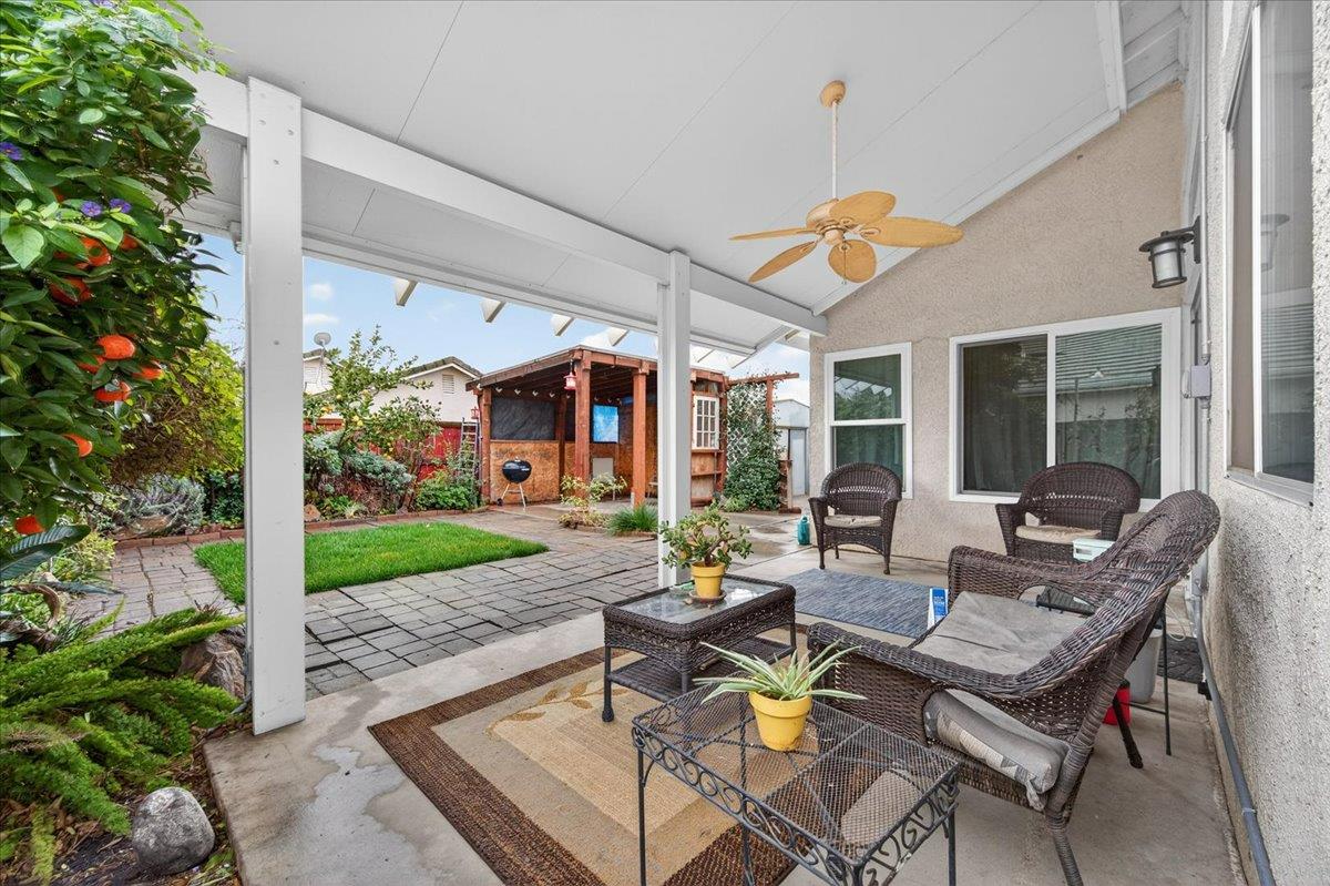 5593 W Norwich Ave, Fresno, CA 93722