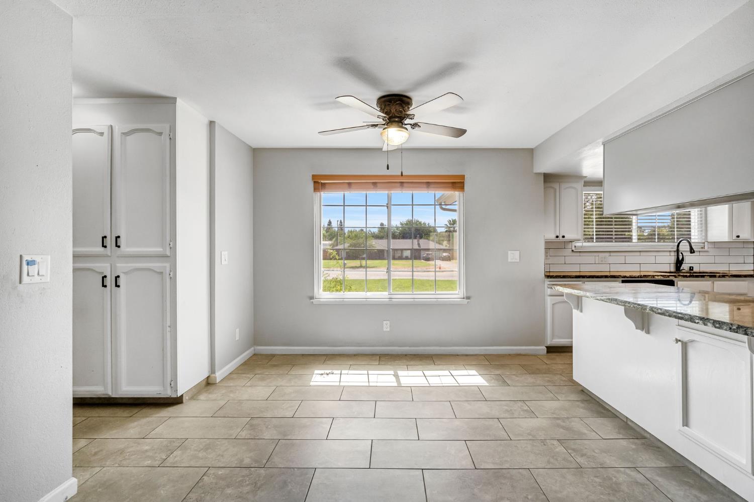 26963 Frisco Way, Madera, CA 93638