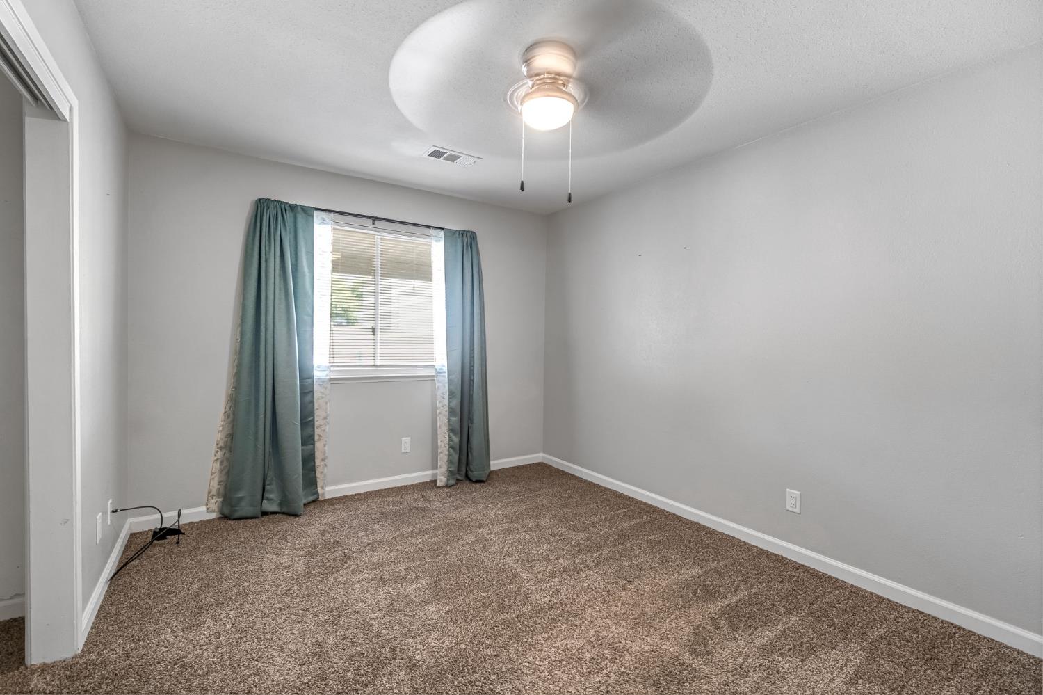 26963 Frisco Way, Madera, CA 93638