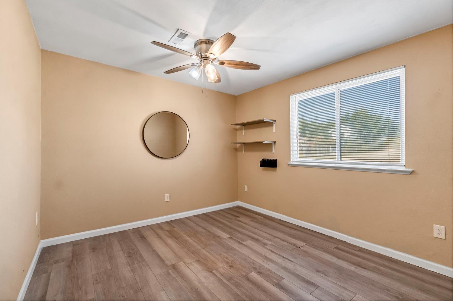 26963 Frisco Way, Madera, CA 93638