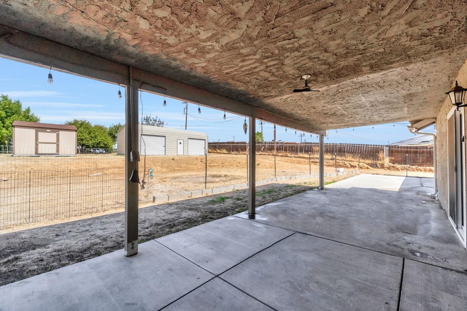 26963 Frisco Way, Madera, CA 93638