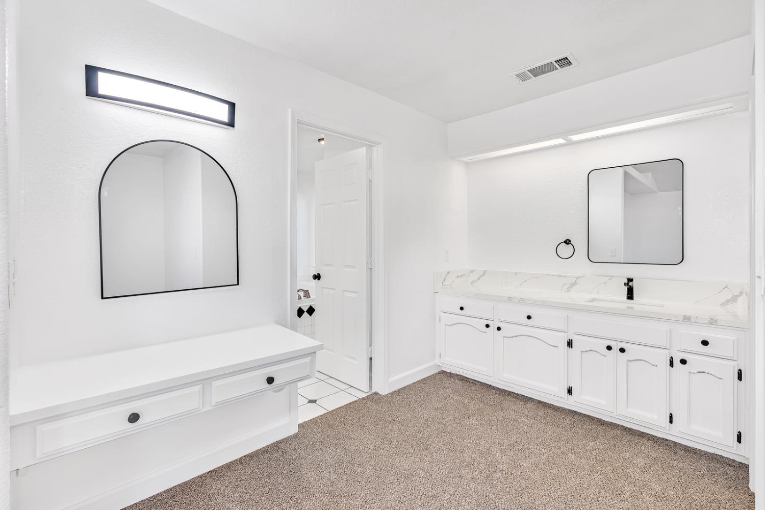 906 Don Medico Dr, Hanford, CA 93230