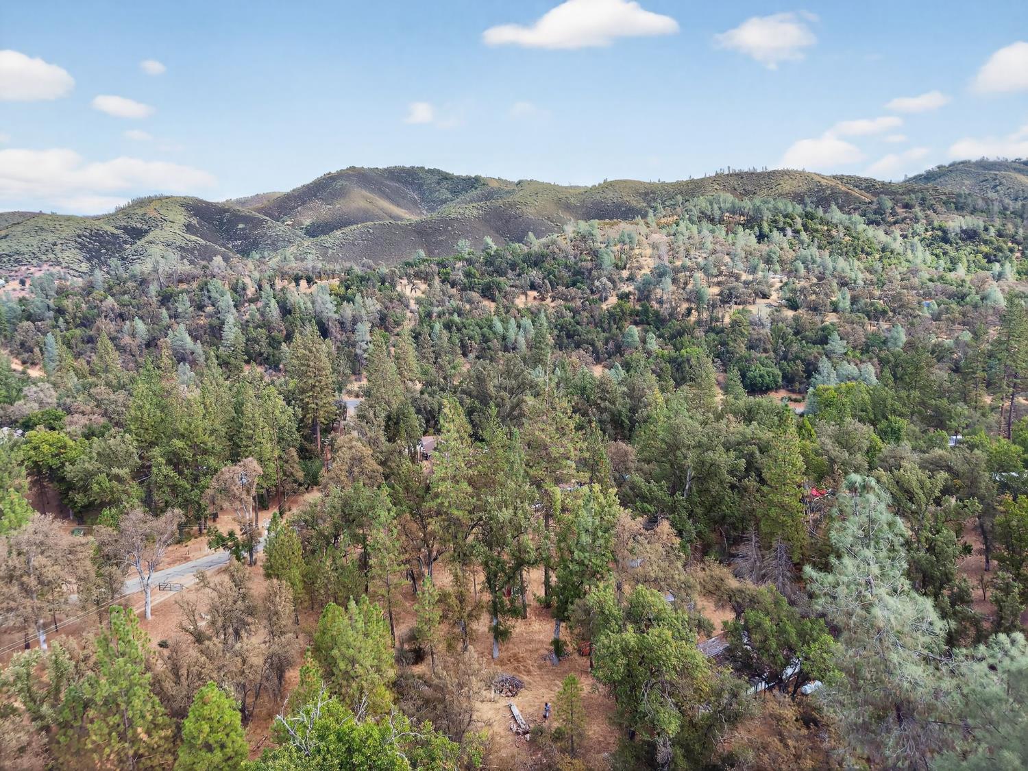 5021 Colorado Rd, Midpines, CA 95345