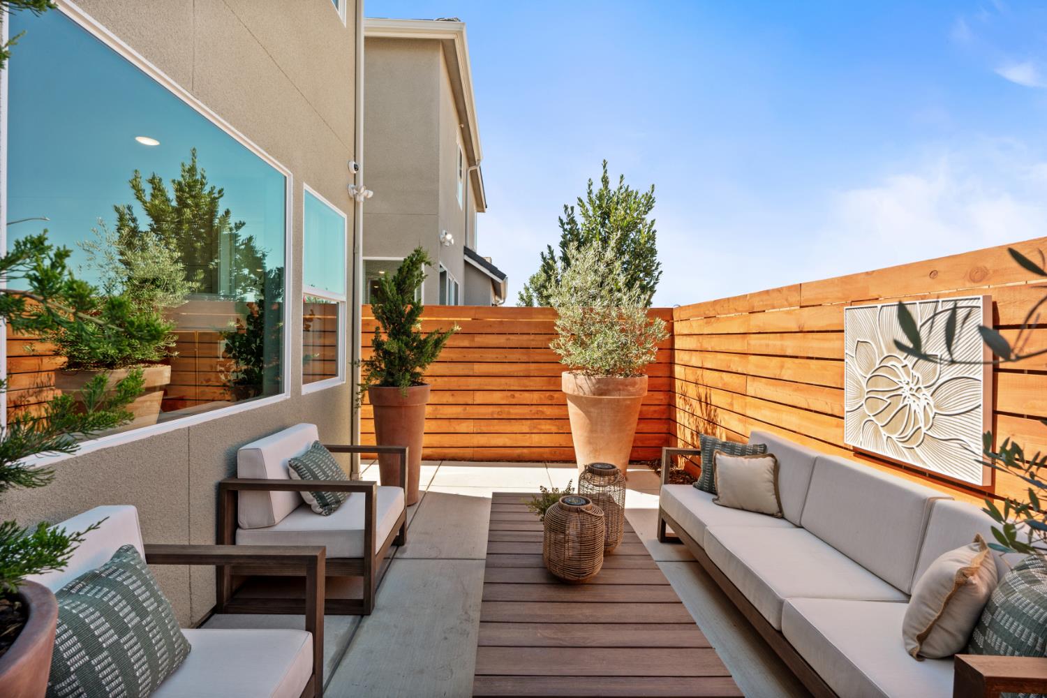 1483 Redbrick Ln, Clovis, CA 93619