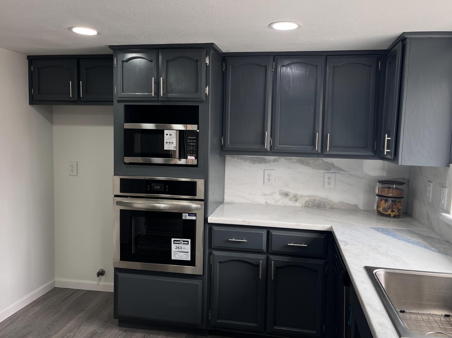 929 Barnett Way, Madera, CA 93637