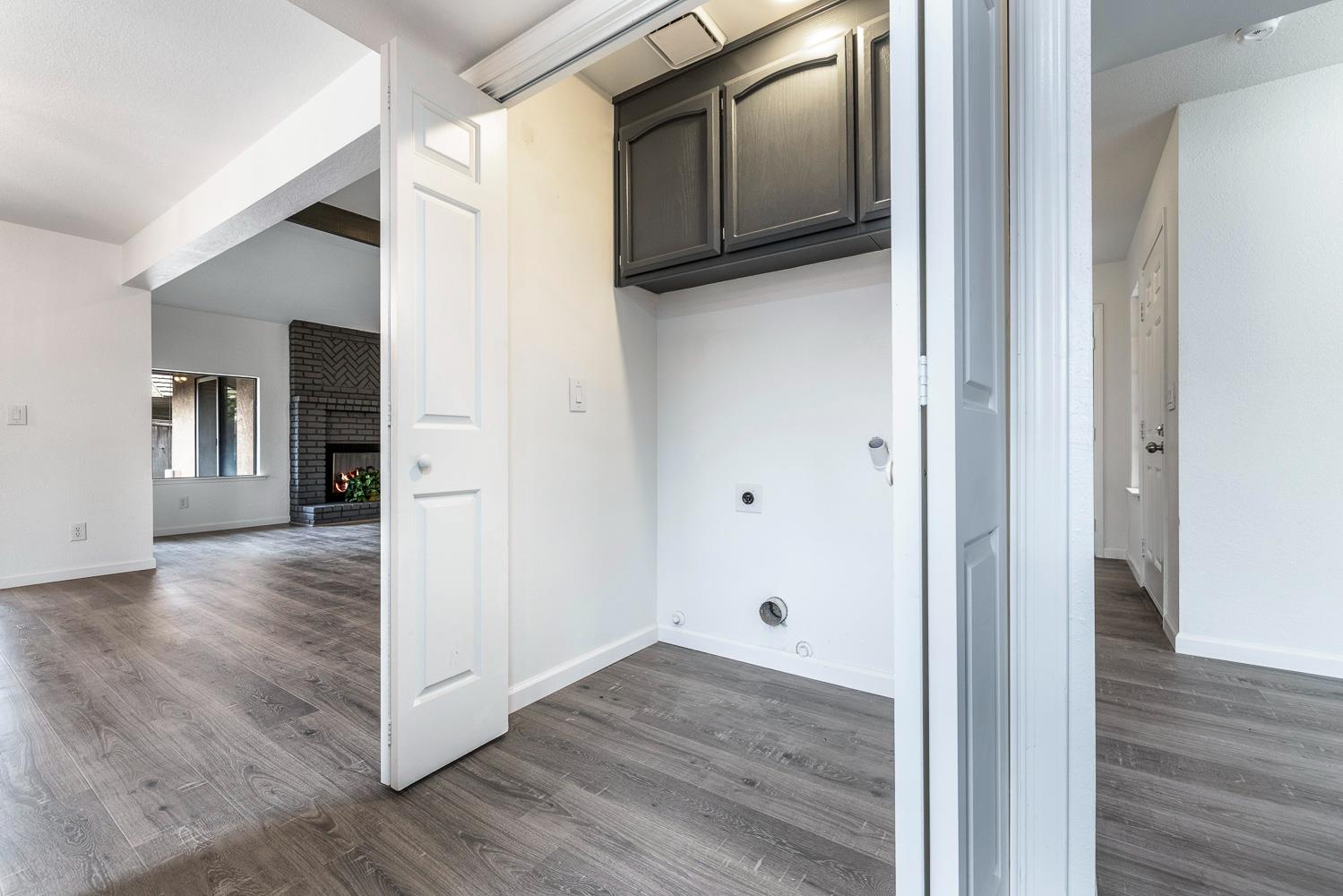 929 Barnett Way, Madera, CA 93637