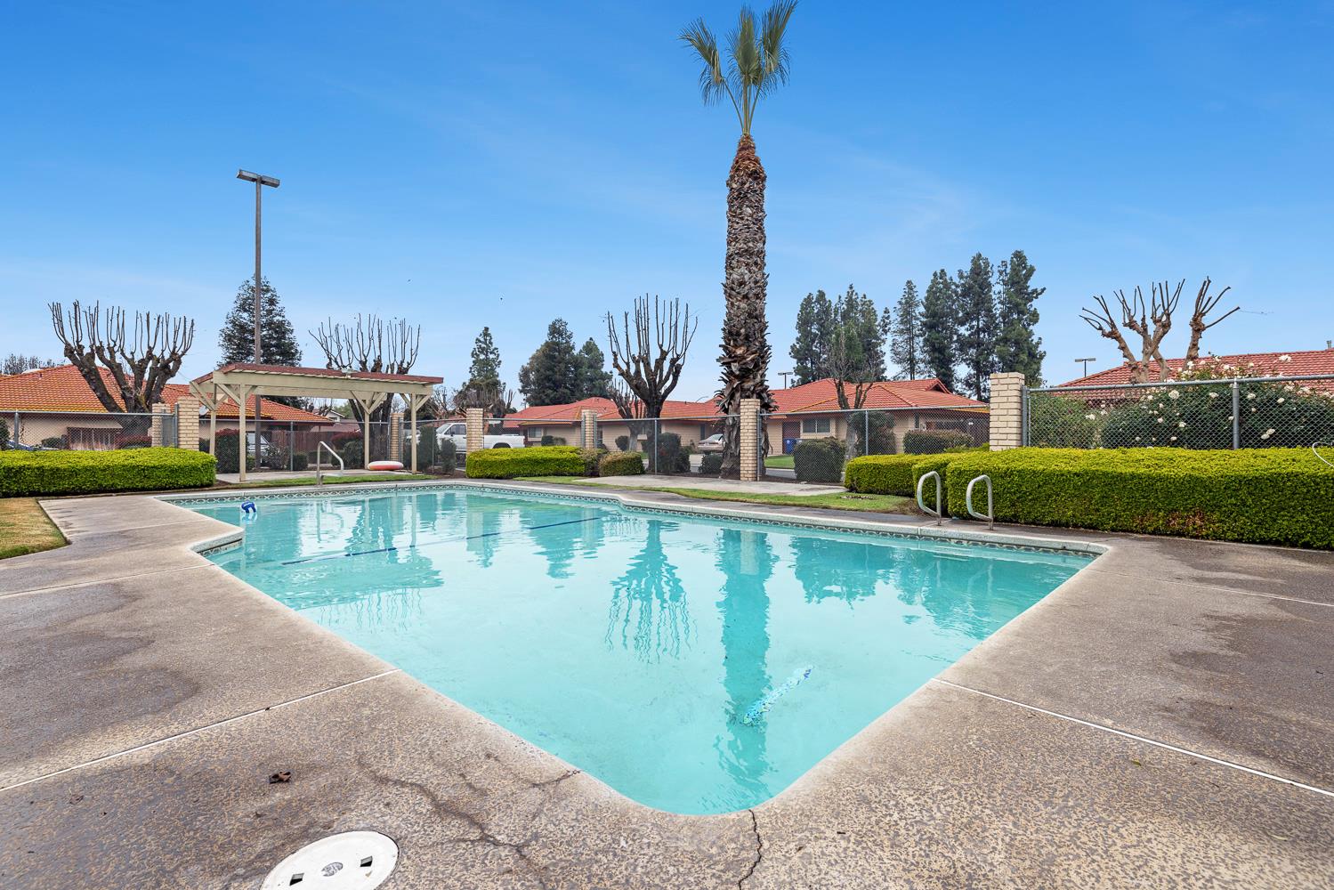 929 Barnett Way, Madera, CA 93637