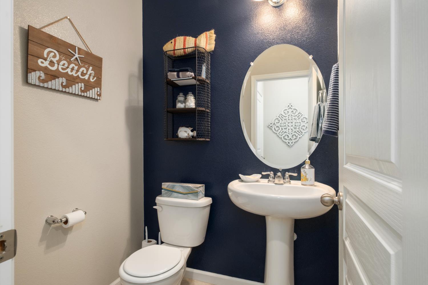 158 Drake St, Madera, CA 93638