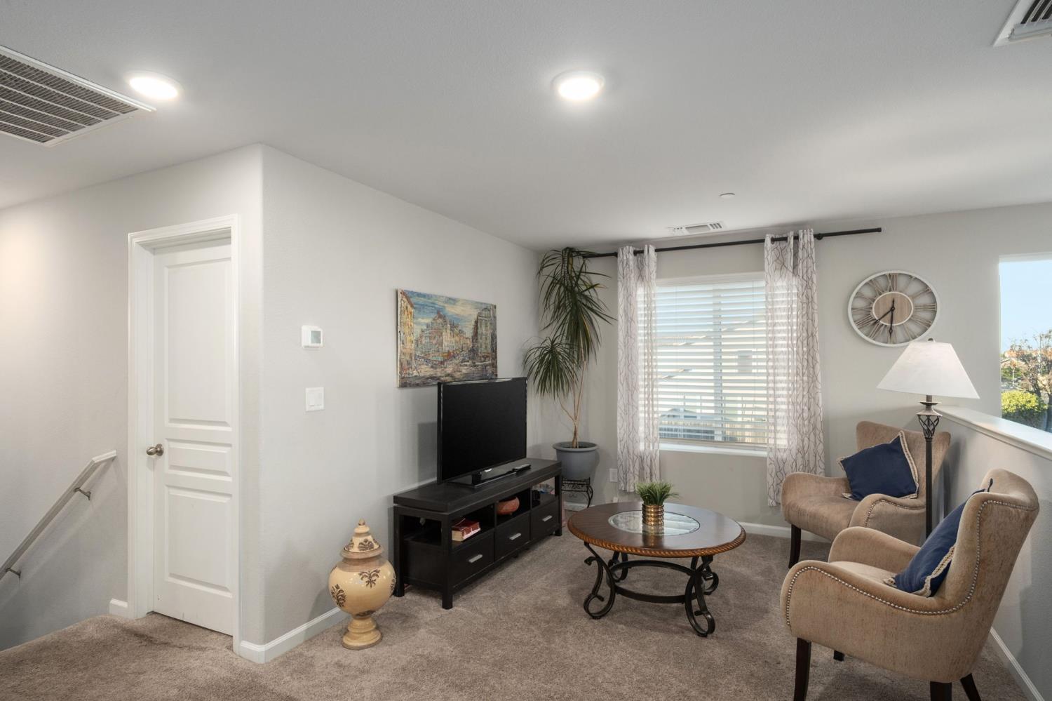 158 Drake St, Madera, CA 93638