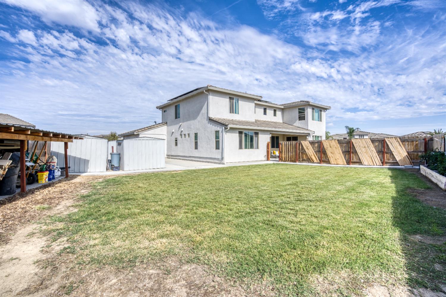 1267 Gold King Place Cir, Dinuba, CA 93618