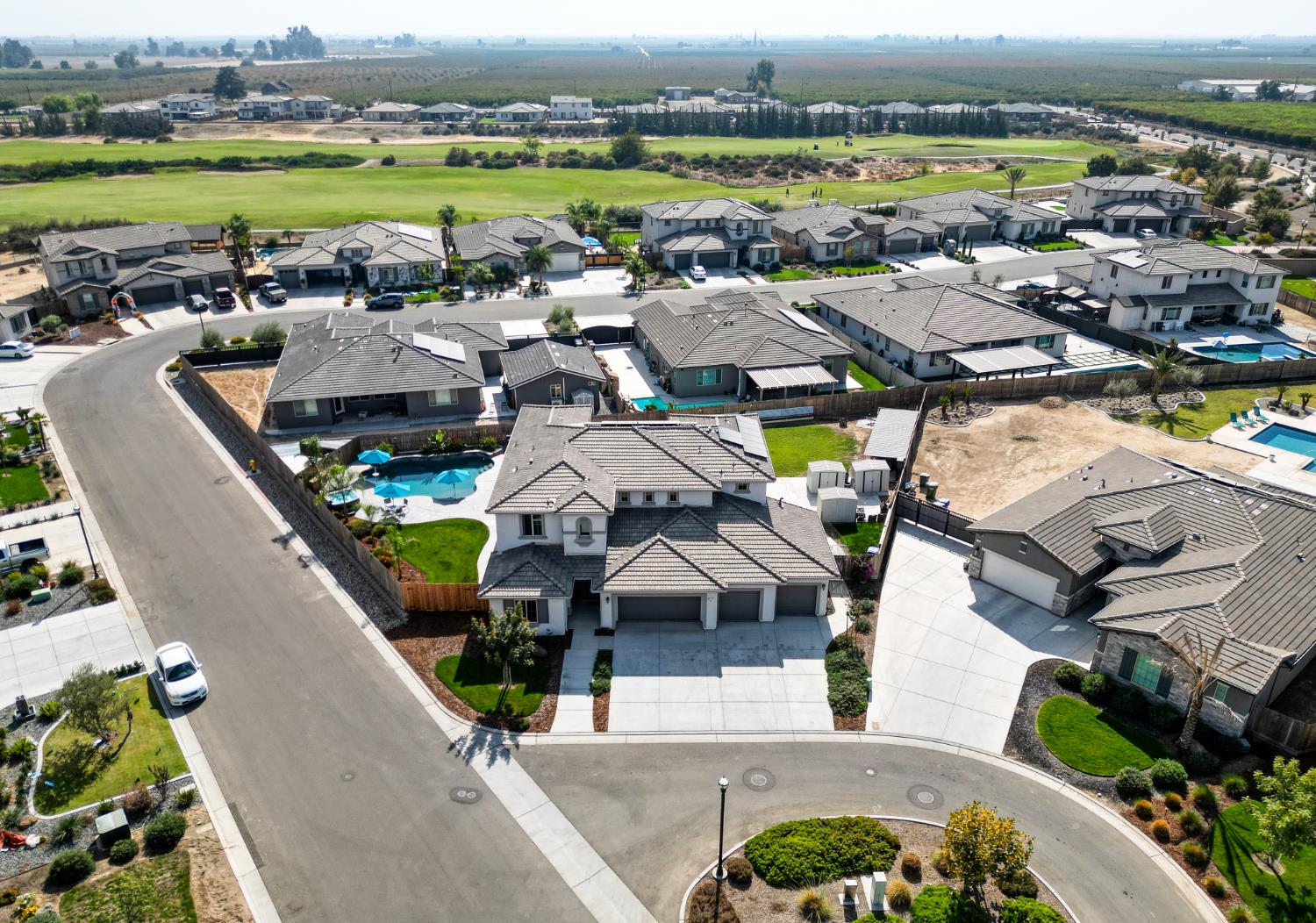 1267 Gold King Place Cir, Dinuba, CA 93618