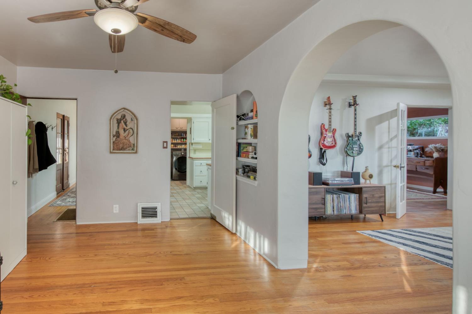 105 Clinton, Fresno, CA 93704