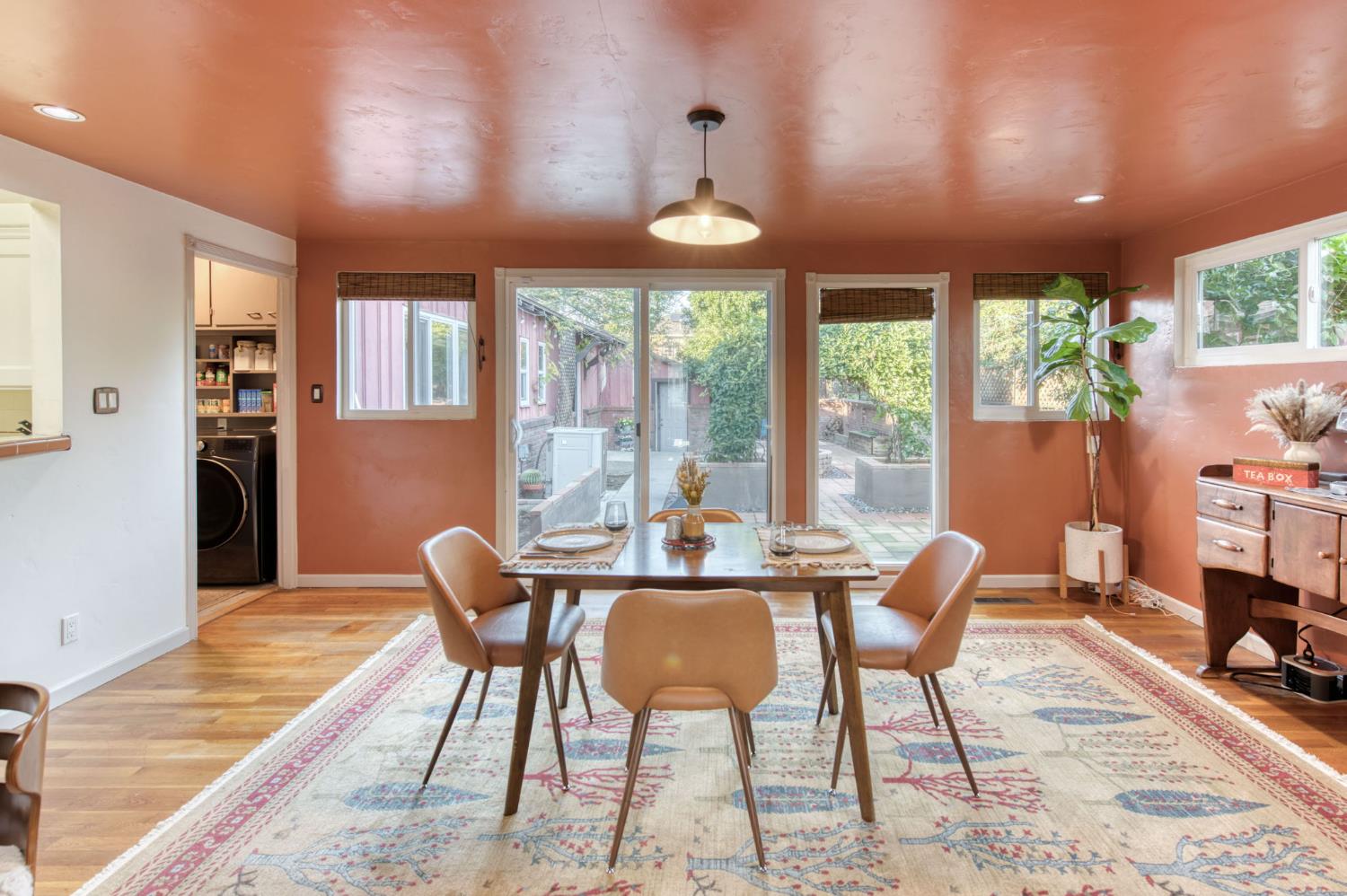 105 Clinton, Fresno, CA 93704