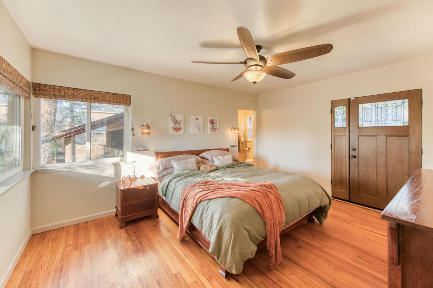 105 Clinton, Fresno, CA 93704